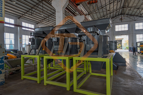 有機肥加工設(shè)備立式粉碎機