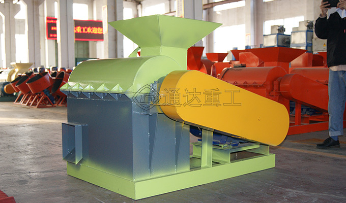 小型牛糞有機肥粉碎機