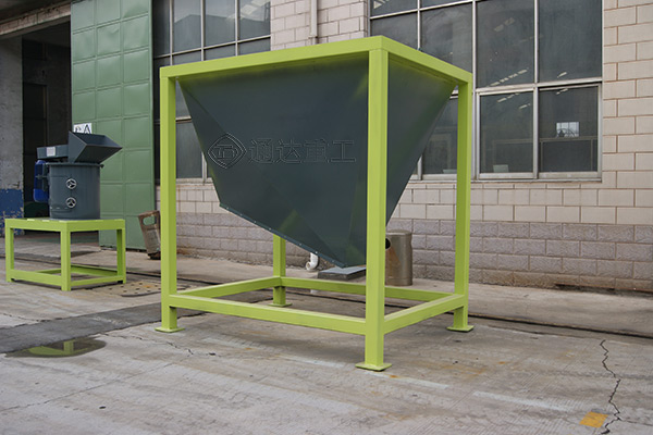 有機肥緩存料倉