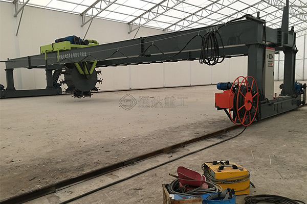 豬糞秸稈大型升降葉輪式翻堆機